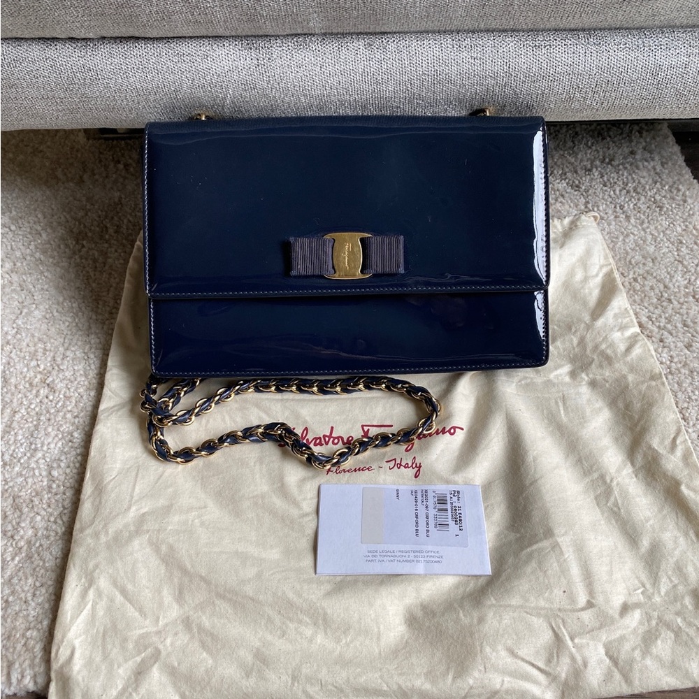 SALVATORE FERRAGAMO Patent Ginny Vara Bow Shoulder Bag